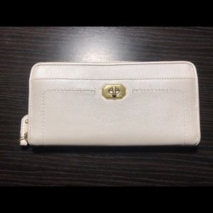 Coach-creme leather wallet- brand new